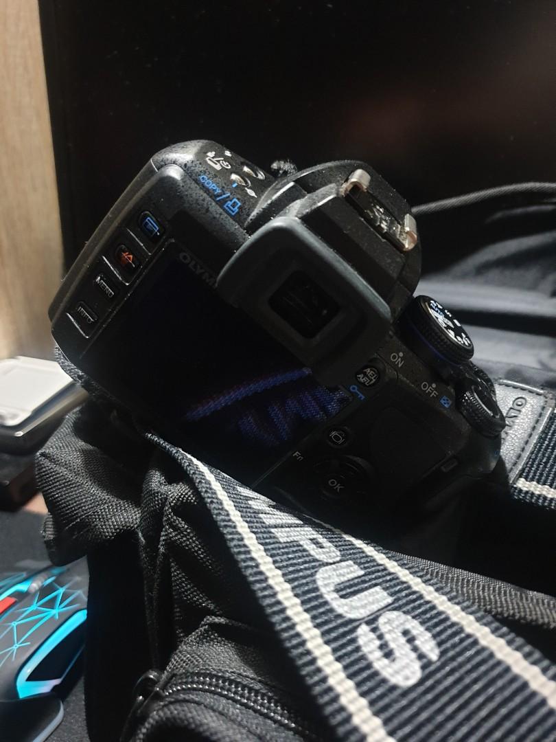 Olympus e450 DSLR, Photography, Cameras on Carousell