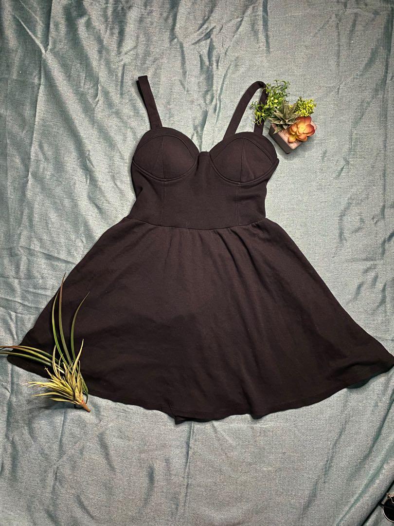 preloved black dress (Category: Dresses) located in San Juan City. Submitted by _kth00 (Listing ID 1029367669, Image 2). Description: .