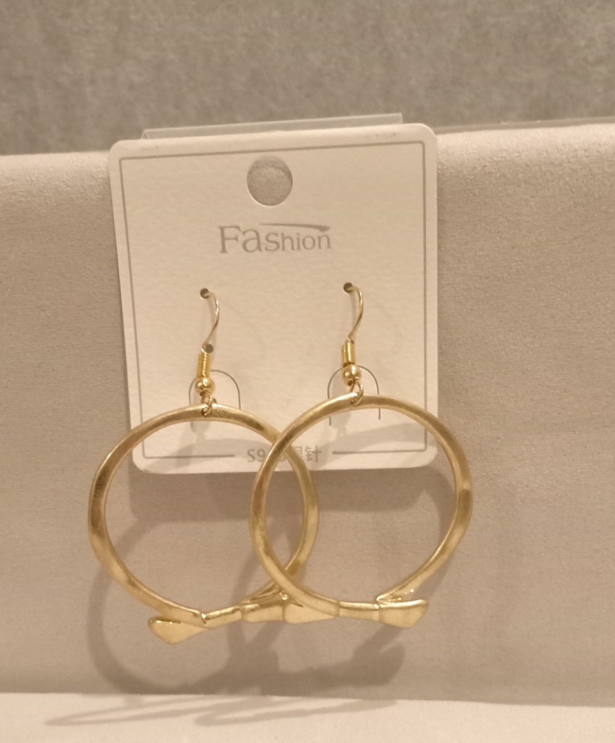 Titanium Steel Post Earrings é¢éè³é¥° Women S Fashion Jewellery On Carousell Beli gelang titanium online berkualitas dengan harga murah terbaru 2020 di tokopedia! carousell
