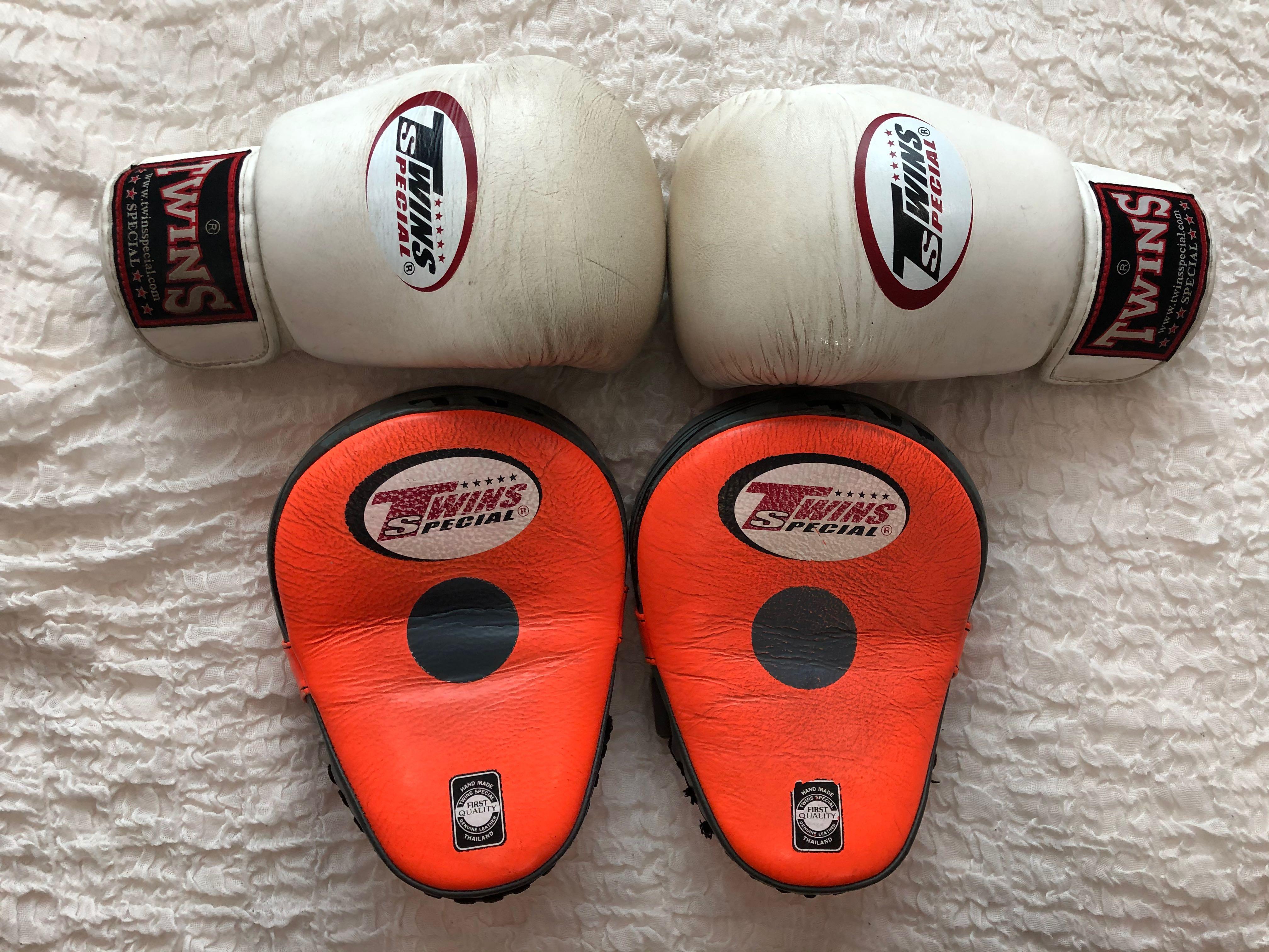 Buy boxing gloves and pads clearance
