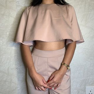 (Category: ) located in . Submitted by chikos.closet (Listing ID 1029380672, Image 1). Description: .