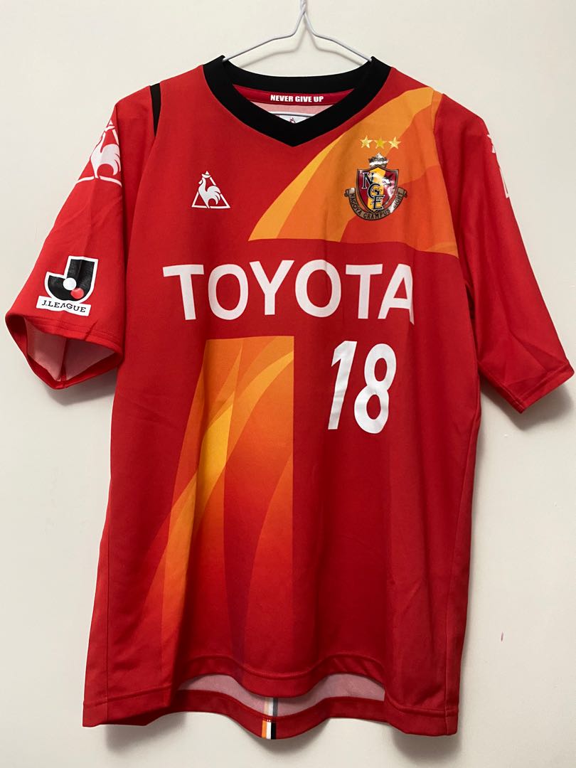 日職j League 名古屋鯨魚14球迷版球衣 運動產品 運動衫 Carousell 日職j League 名古屋鯨魚14球迷版球衣 運動產品 運動衫 Carousell