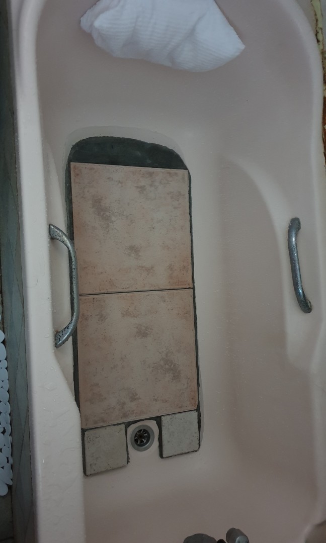 Bathtub repair kit, Everything Else on Carousell