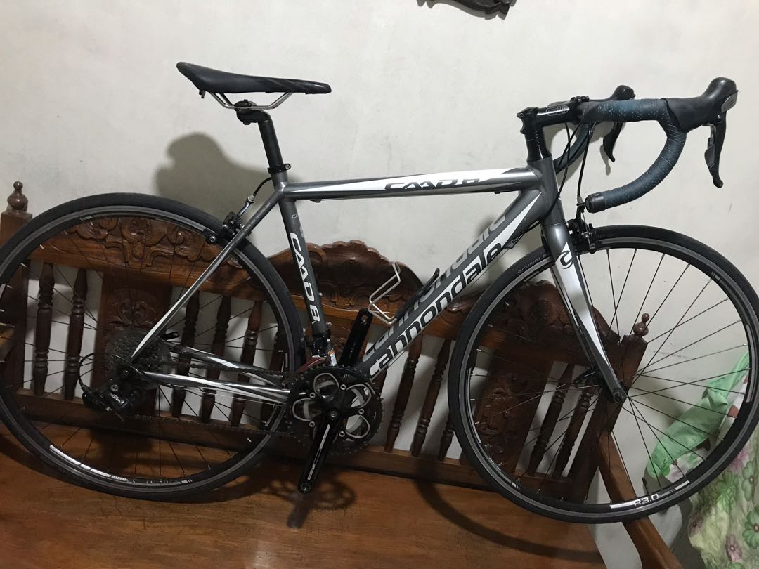 cannondale 8 road bike