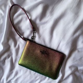 (Category: ) located in . Submitted by guilty.sweetpreloved (Listing ID 1029642762, Image 1). Description: .