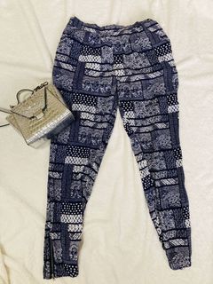 (Category: ) located in . Submitted by wardrobe.bianca (Listing ID 1029483899, Image 1). Description: .