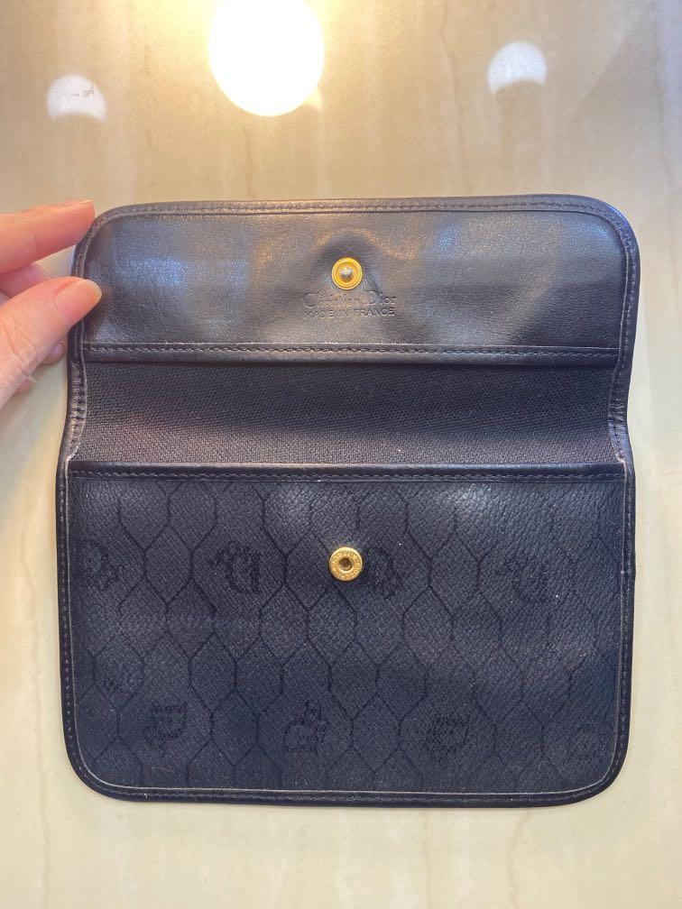 Dior slg (Category: Wallets & Card holders) located in Quezon City. Submitted by decluttermnl (Listing ID 1029510694, Image 2). Description: Vintage christian dior small leather good Normal sign of usage.