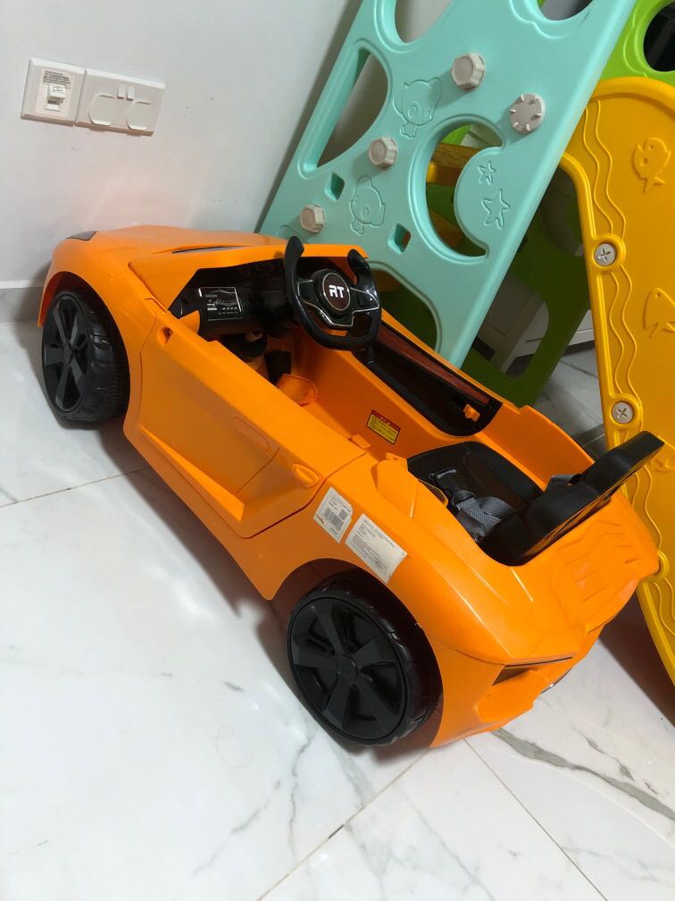 Electric toy car, Free Items on Carousell