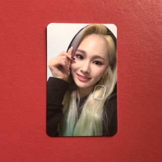 Arrival Of Everglow Unsealed Album With Yiren Or Onda Postcard Entertainment K Wave On Carousell