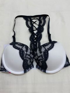 (Category: ) located in . Submitted by vennesyong (Listing ID 1029594588, Image 1). Description: .