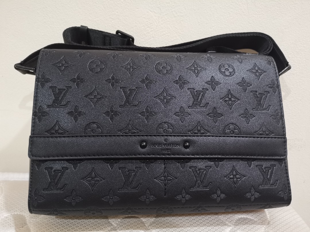 Louis Vuitton M44729 LV Sprinter Messenger bag in Black Monogram