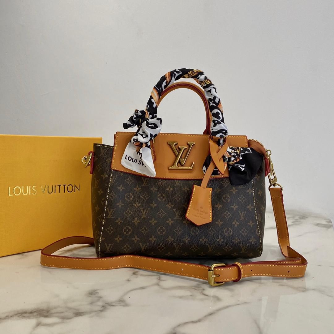 lv tote