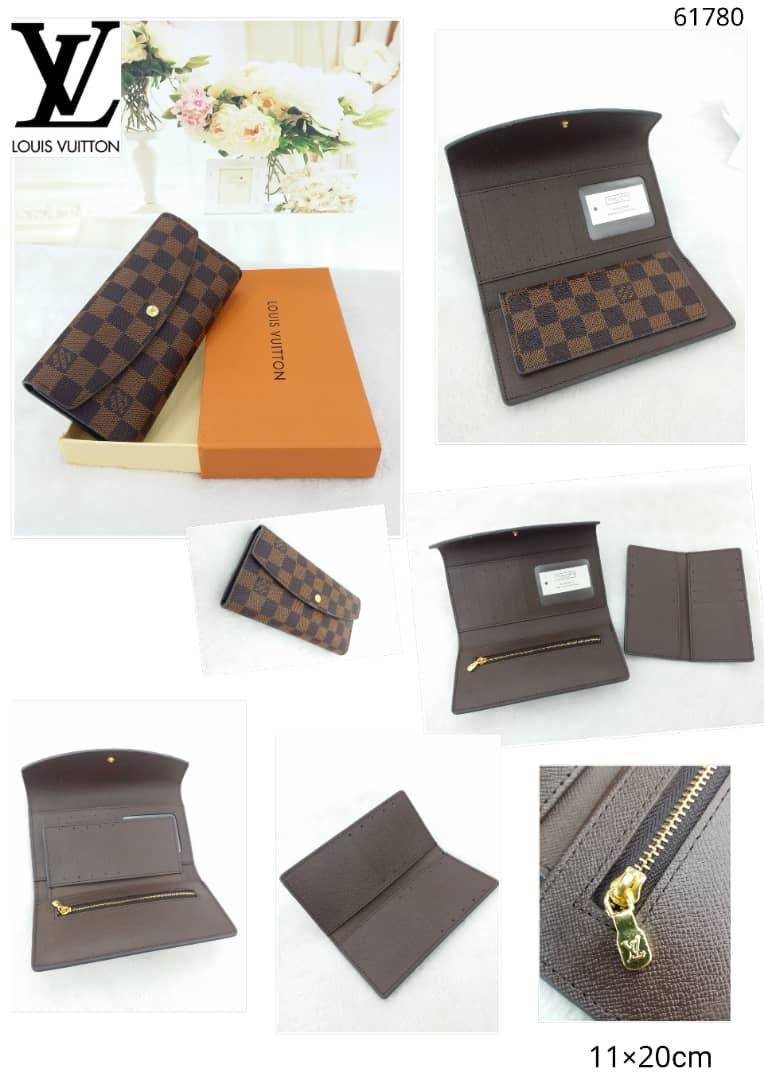 Louis Vuitton Wallet button 4A, Women's Fashion, Bags & Wallets, Purses &  Pouches on Carousell