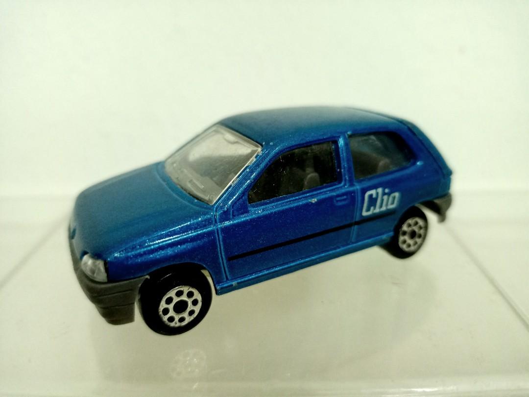 Clio 2 majorette top