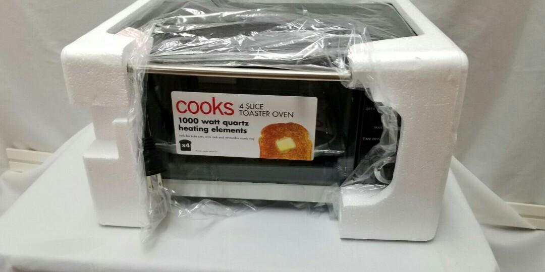 New in box Cooks 4 slice toaster oven Model LO100200., 傢俬＆家居, 浴室、廚房用品配件