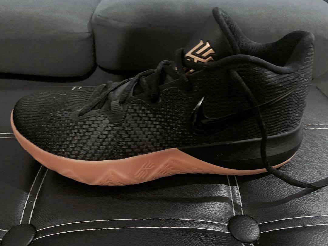 Nike kyrie flytrap black gum new arrivals