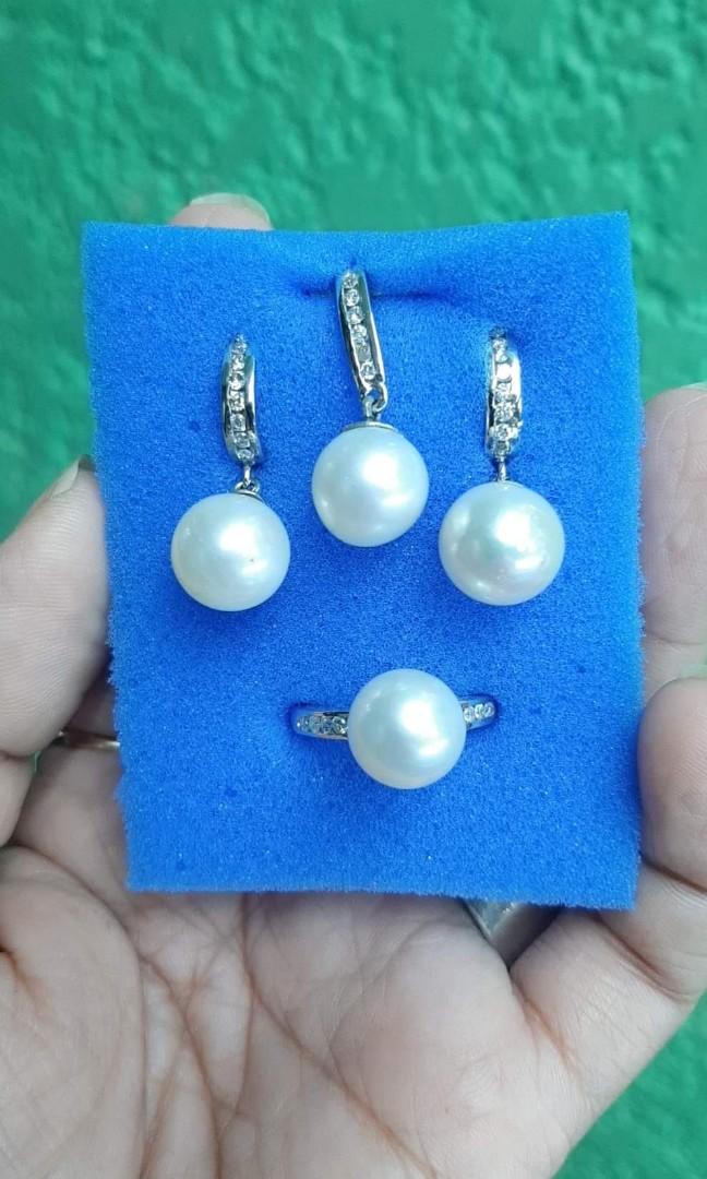 Pearl Earrings, ring & pendant set (Category: Earrings) located in Quezon City. Submitted by kring09 (Listing ID 1029565898, Image 2). Description: 10mm.