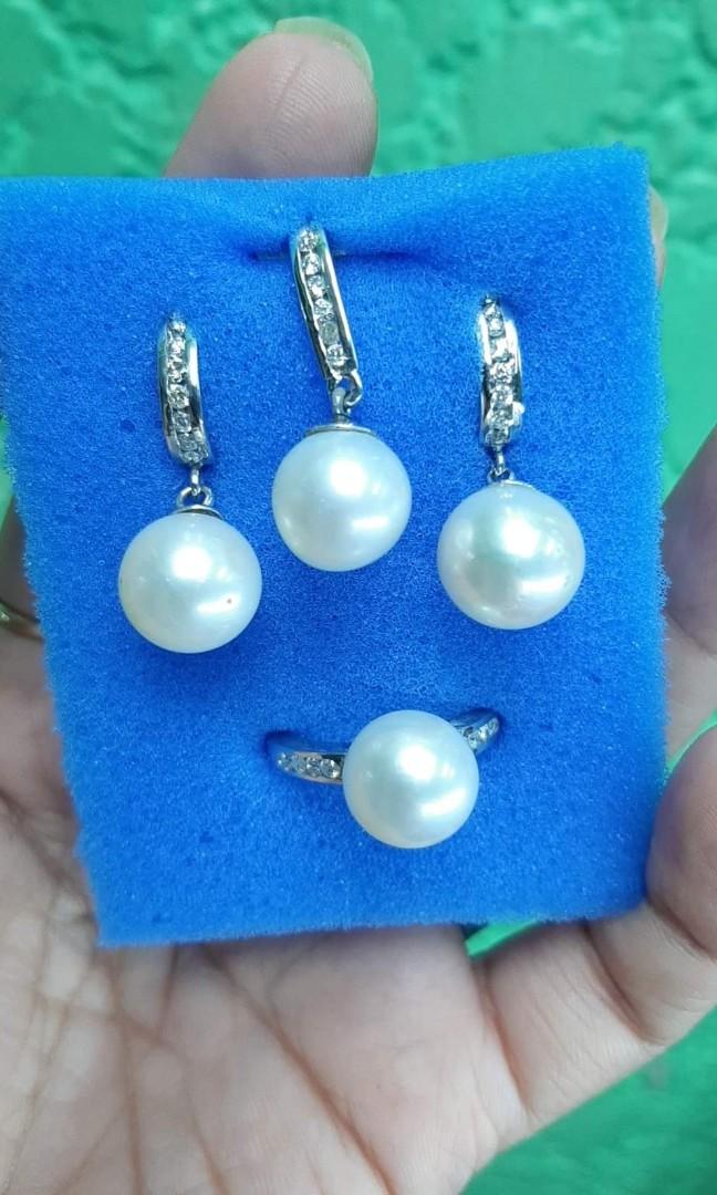 Pearl Earrings, ring & pendant set (Category: Earrings) located in Quezon City. Submitted by kring09 (Listing ID 1029565898, Image 1). Description: 10mm.