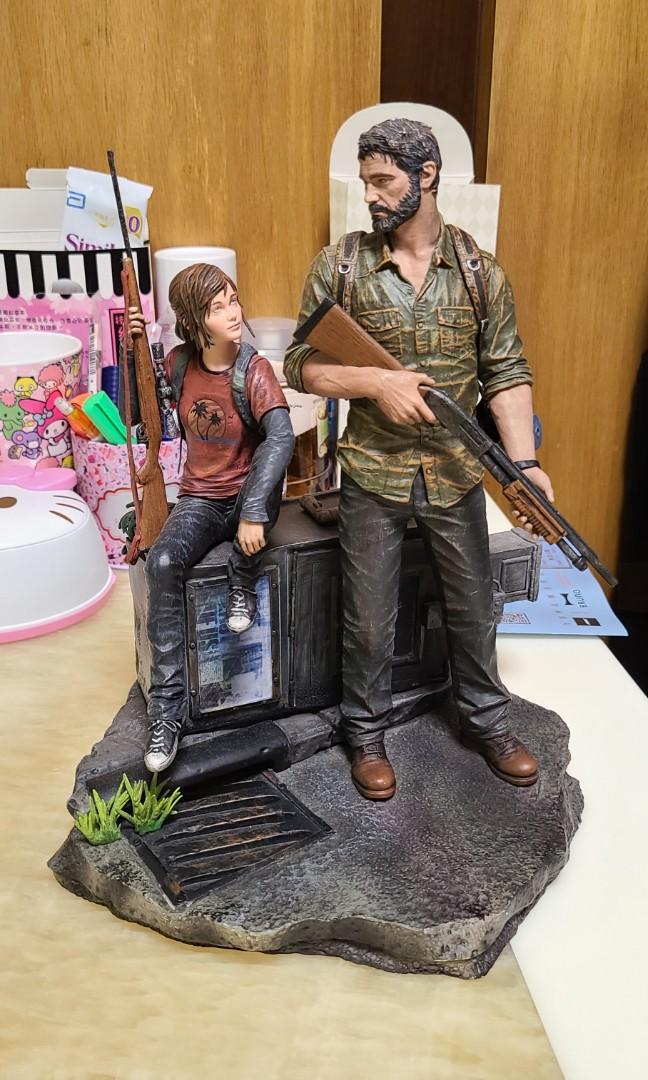 The Last of Us Post Pandemic Edition Joel & Ellie Statue PS3 Rare