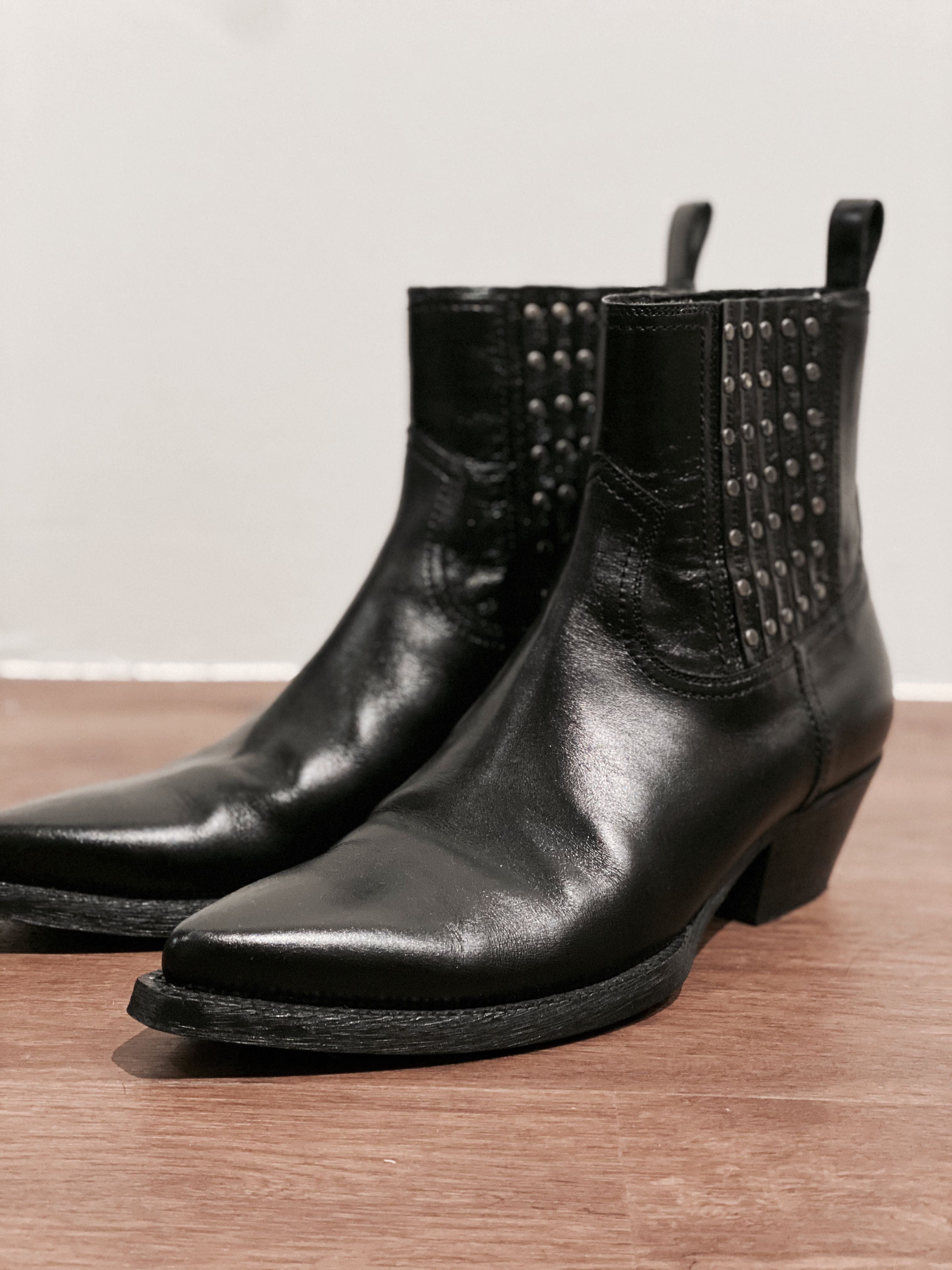 Saint laurent store lukas boot sale