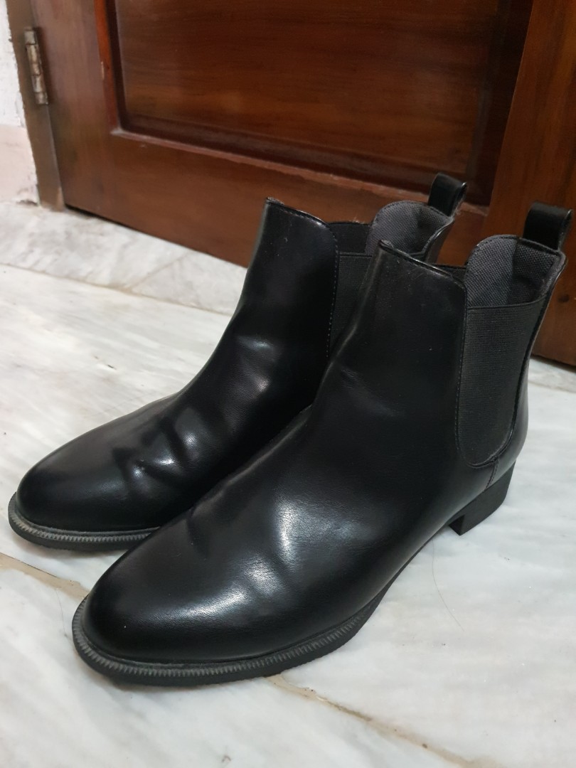Uniqlo ankle boots, Women's Fashion, Footwear, Boots on Carousell