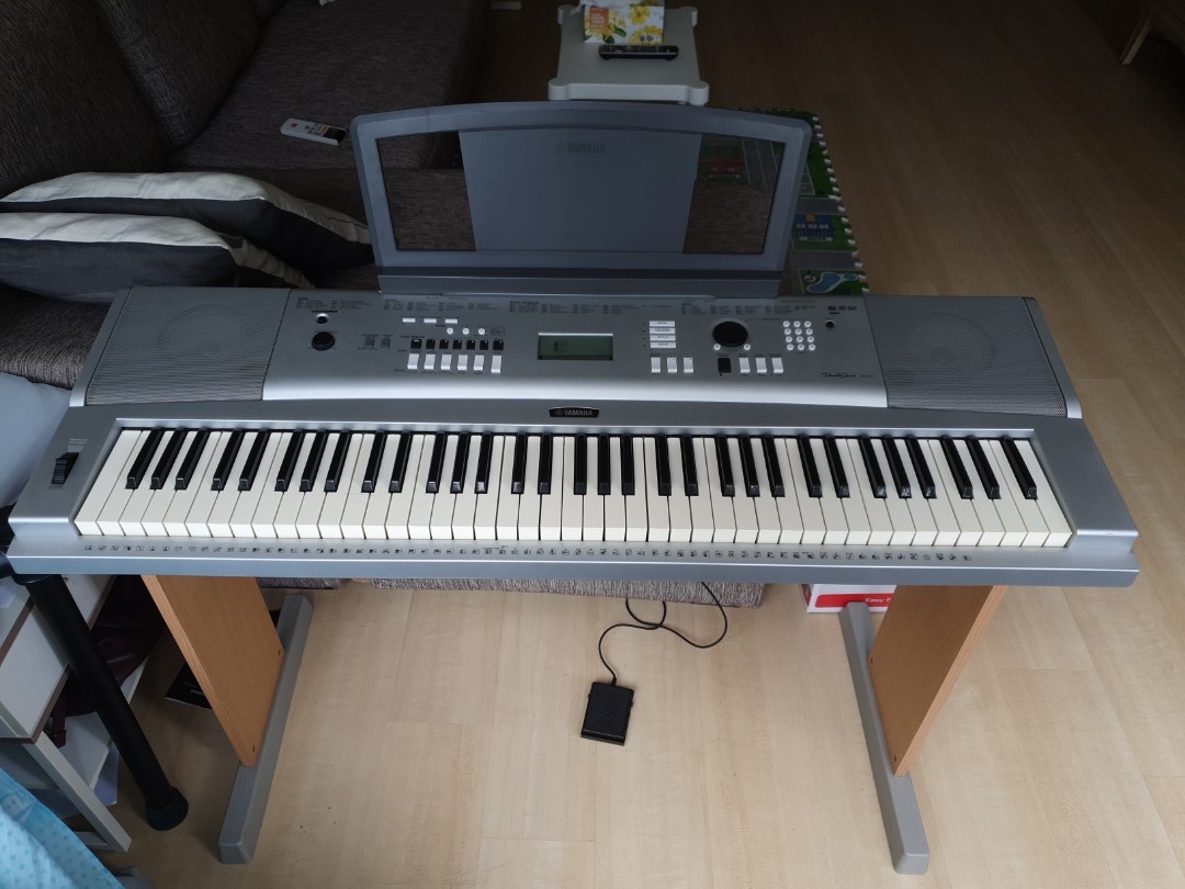 Yamaha DGX230 Electric Keyboard Piano, Hobbies & Toys, Music & Media