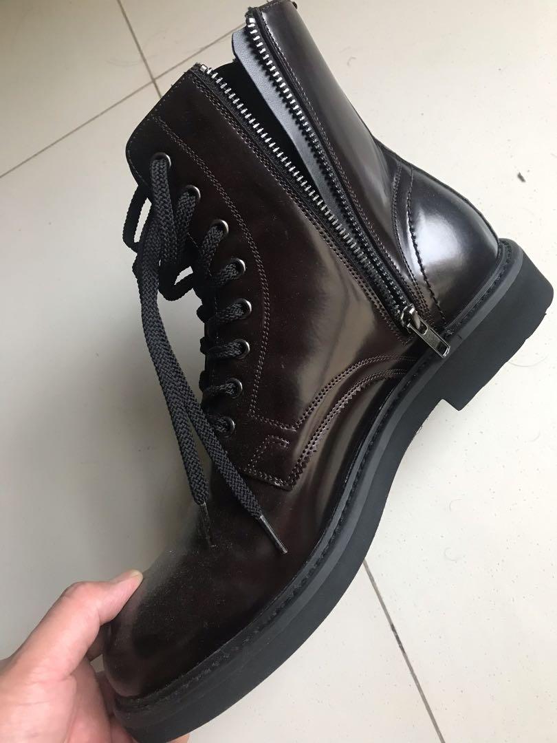 Dr martens 2025 roma zara