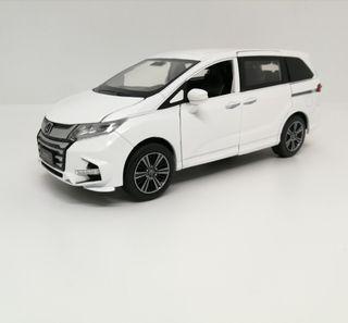 toyota sienna diecast