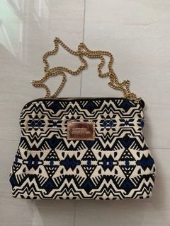 （分類：）位於 。 由 aki2010 提交（商品編號 1025338952，圖片 1）。簡介： 。