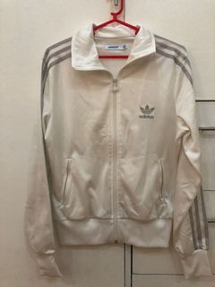 (Category: ) located in . Submitted by dk_apparel (Listing ID 1025375303, Image 1). Description: .