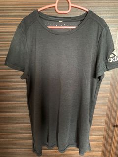 (Category: ) located in . Submitted by secondhand.clothing_ (Listing ID 1025386617, Image 1). Description: .