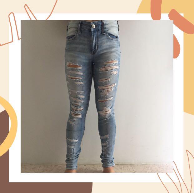 american eagle knee ripped jeans