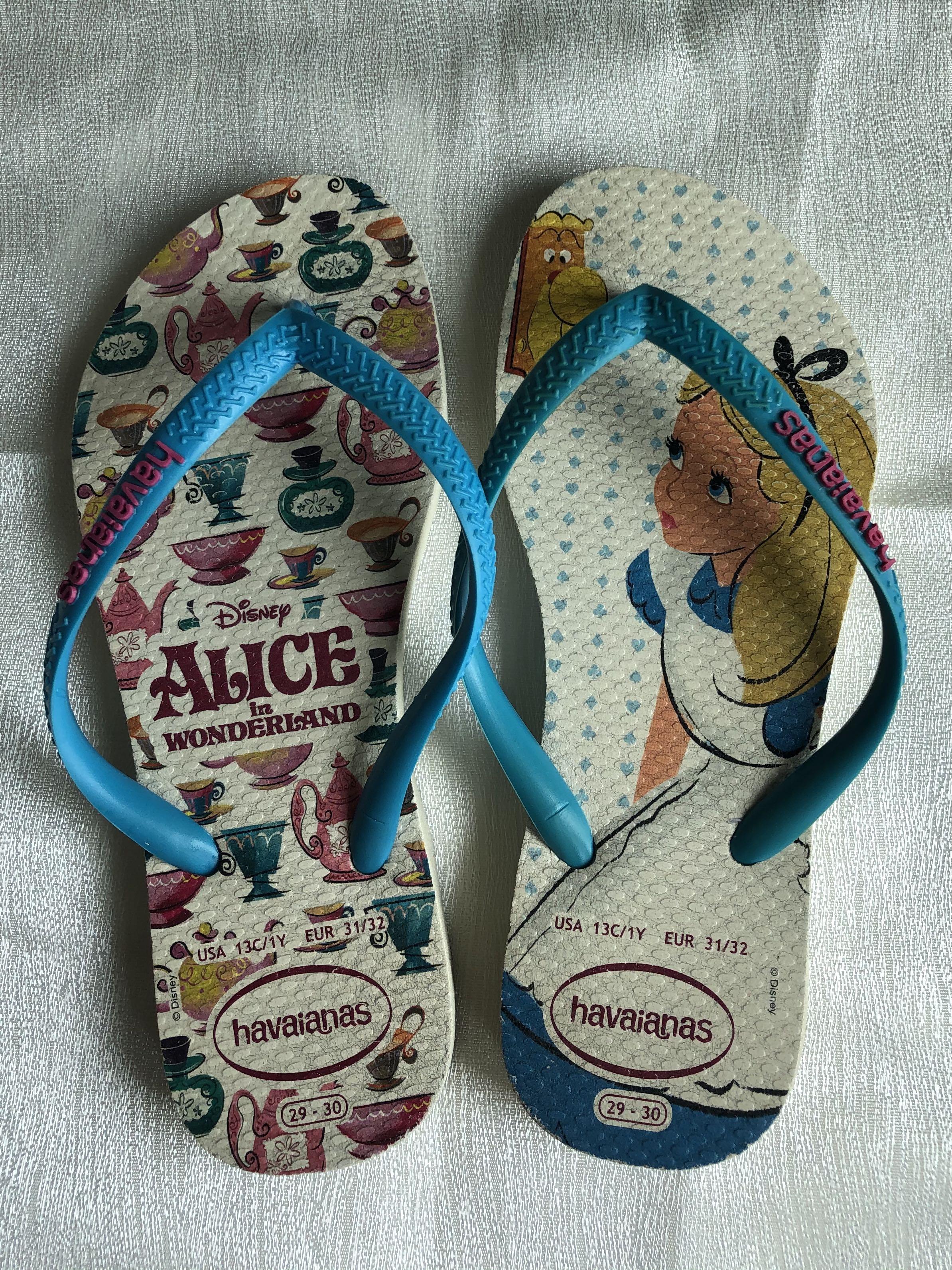 Havaianas alice in wonderland top