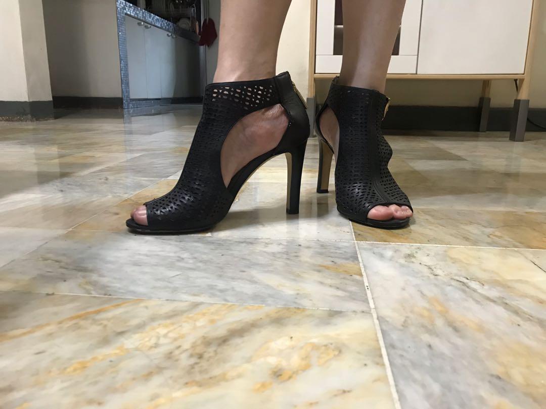 trendy heels for ladies