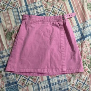 (Category: ) located in . Submitted by cxthxrine (Listing ID 1025457542, Image 1). Description: .
