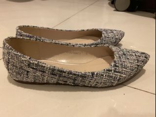 (Category: ) located in . Submitted by nightingale_sg (Listing ID 1025515472, Image 1). Description: .