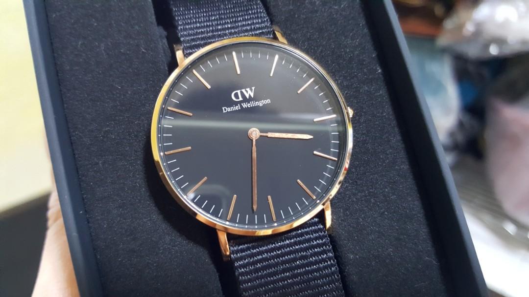 Daniel Wellington Cornwall (36mm) - Rose Gold, Men's Fashion, Watches & Accessories, on Carousell