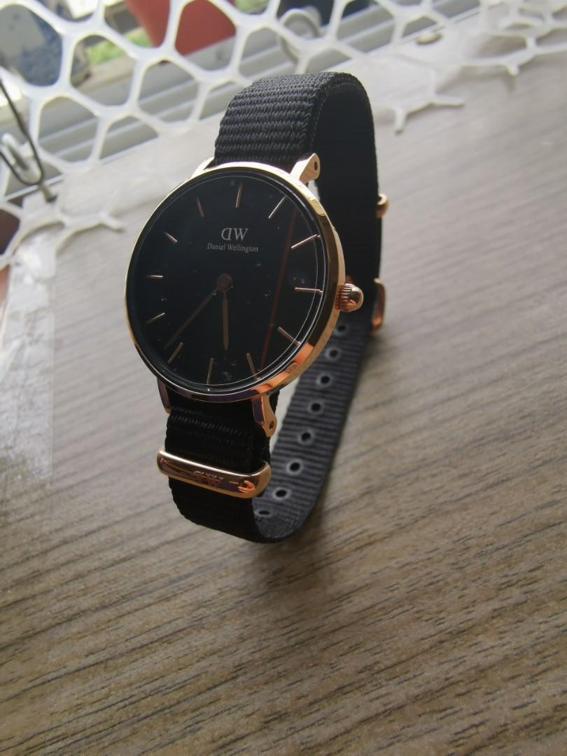 Daniel Wellington Petite Cornwall 28mm Rose Gold watch