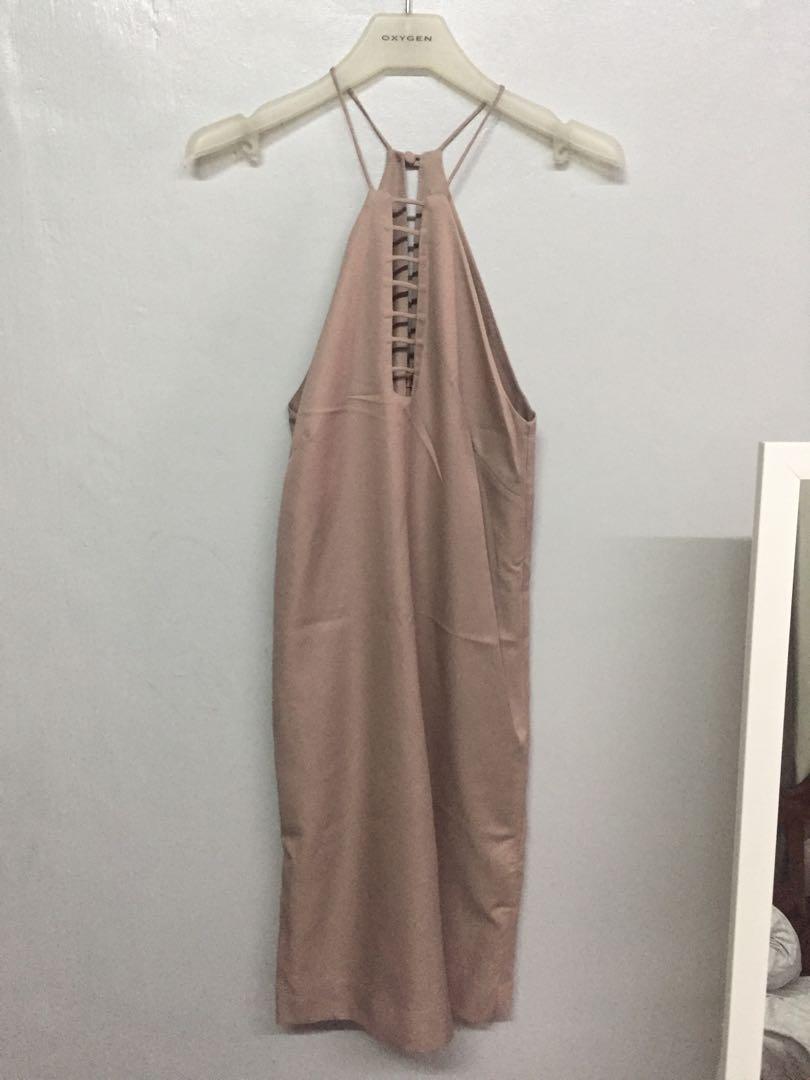Forever 21 Pink / Old Rose Dress (Category: Dresses) located in Quezon City. Submitted by tin02 (Listing ID 1025341613, Image 3). Description: Selling this super elegant dress from Forever 21! Never used. Bought in Singapore. Super nice quality! Location: Quezon City.