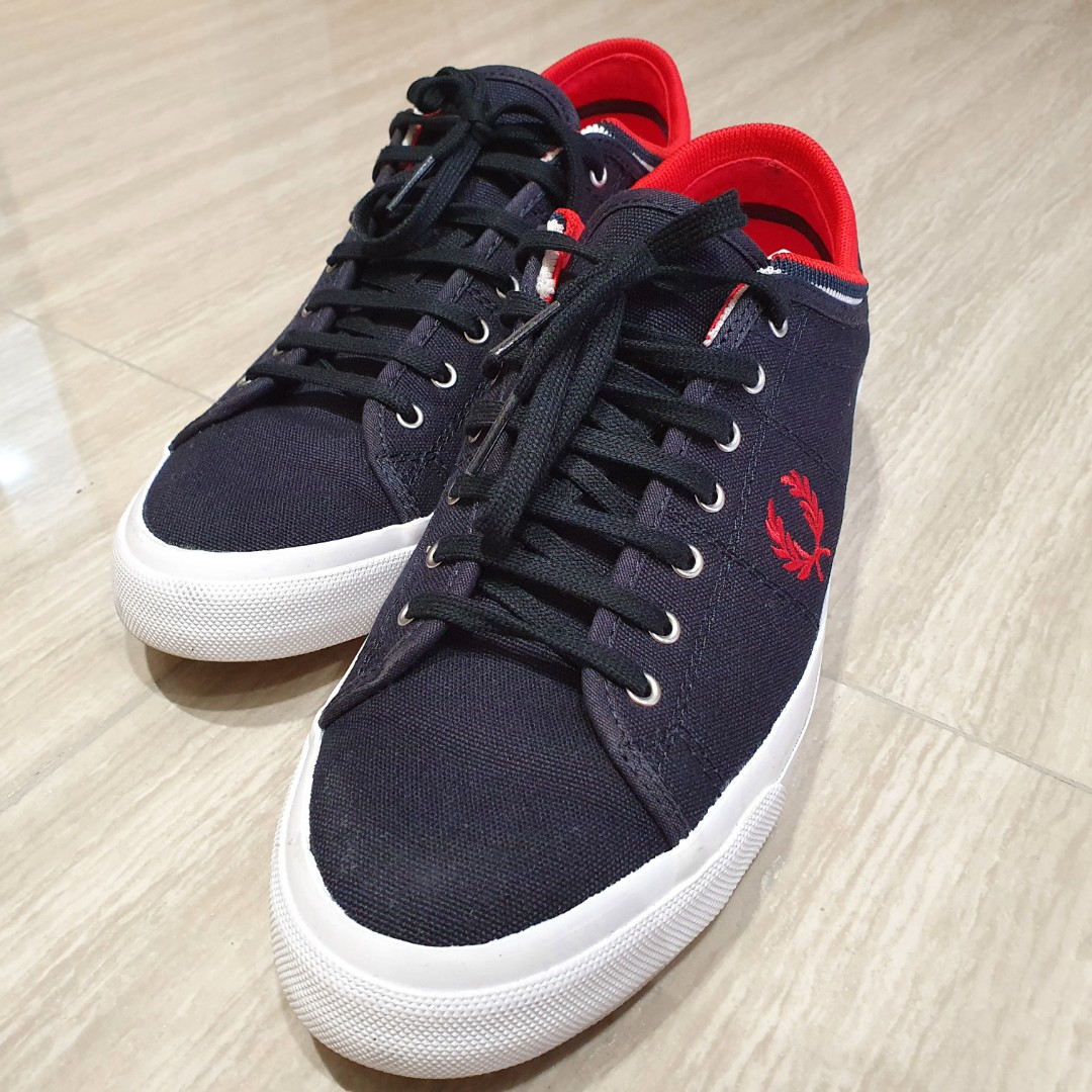 Fred perry kendrick cheap leather plimsolls in white