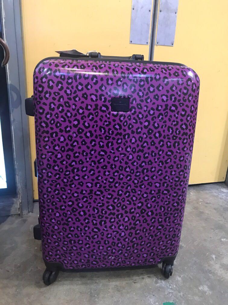 hallmark luggage 28