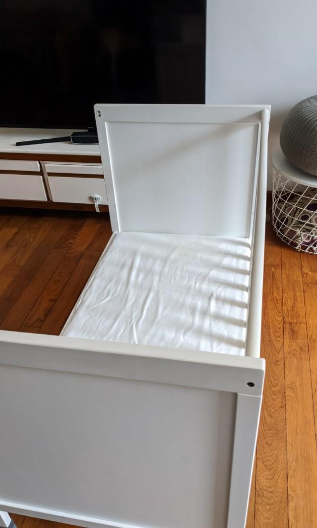 IKEA Sundvik crib(convertible to toddler bed as seen in picture