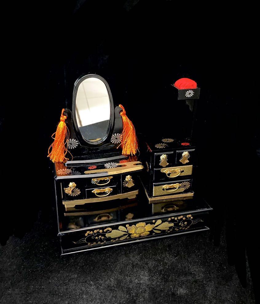 ♥️Mini Oriental Display Vanity with Cabinet, Mirror & Pedestal (Category: Mirrors) located in Paranaque City. Submitted by sfairyboutique (Listing ID 1025475868, Image 1). Description: Mini Oriental Display Vanity with Cabinet, Mirror & Pedestal -New with box, From Japan -Dimension: Pedestal L7 x W4.5 x H1.5in Mirror L4 x H5.5in Cabinet L2.2 x H5.2in 🧚‍♀️P980.