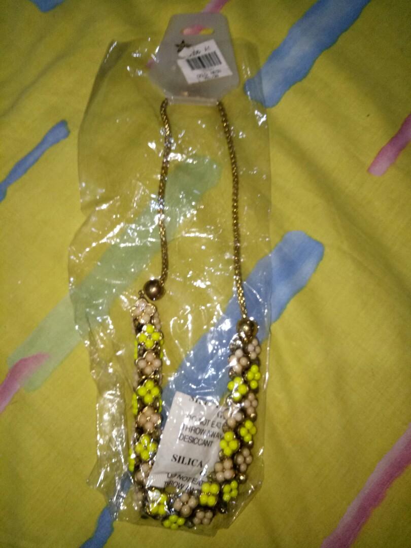 Necklace gold-neon yellow (Category: Necklaces) located in Paranaque City. Submitted by bettystuff (Listing ID 1025453620, Image 2). Description: Brand New color gold and neon yellow MOP: BPI, LBC, PALAWAN SF: 50 pesos for metro Manila only For Provincial areas PM me AVAILABLE FOR PICK UP at BF Parklane, Parañaque city, Just PM me:) Meet ups not allowed for now(Sorry in advance.