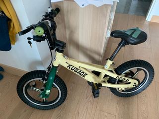（分類：）位於 。 由 cheeeech 提交（商品編號 1025369984，圖片 1）。簡介： 。