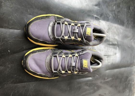 nike airflex trainer