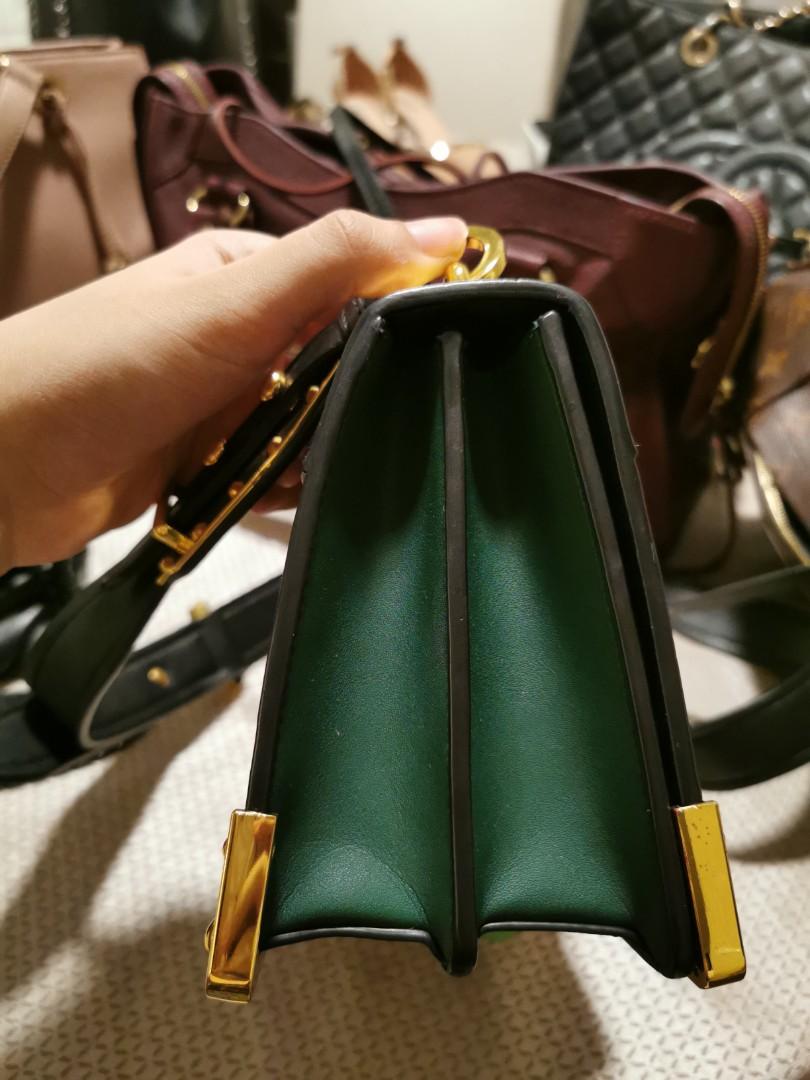 Cahier leather handbag Prada Green in Leather - 31337242