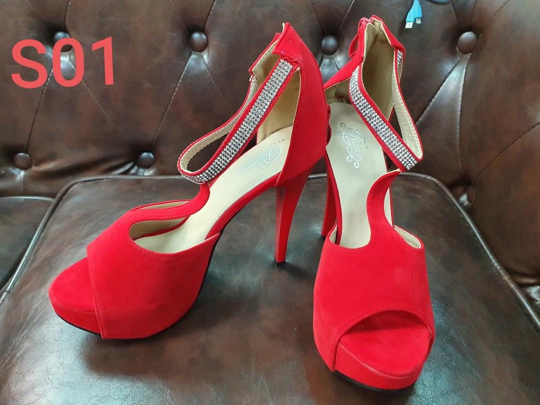 Red Heels with size 39 and 40, Women's 