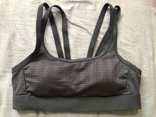 （分類：）位於 。 由 tucloser 提交（商品編號 1025345636，圖片 1）。簡介： 。