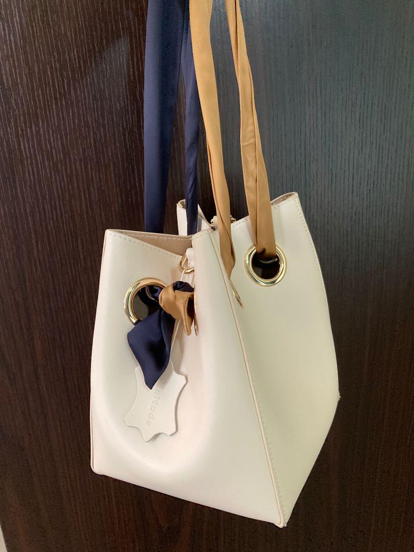 Unitude ribbon 2025 handle bucket bag